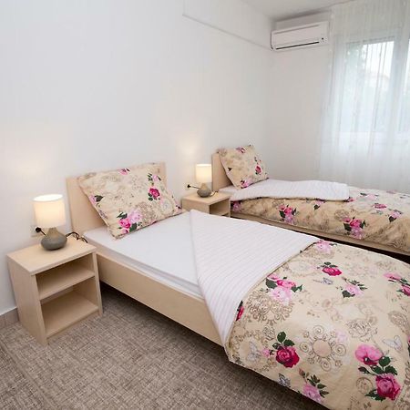 Apartments Put Plokita Smilja スプリト エクステリア 写真