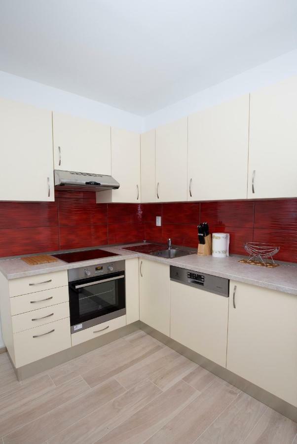 Apartments Put Plokita Smilja スプリト エクステリア 写真